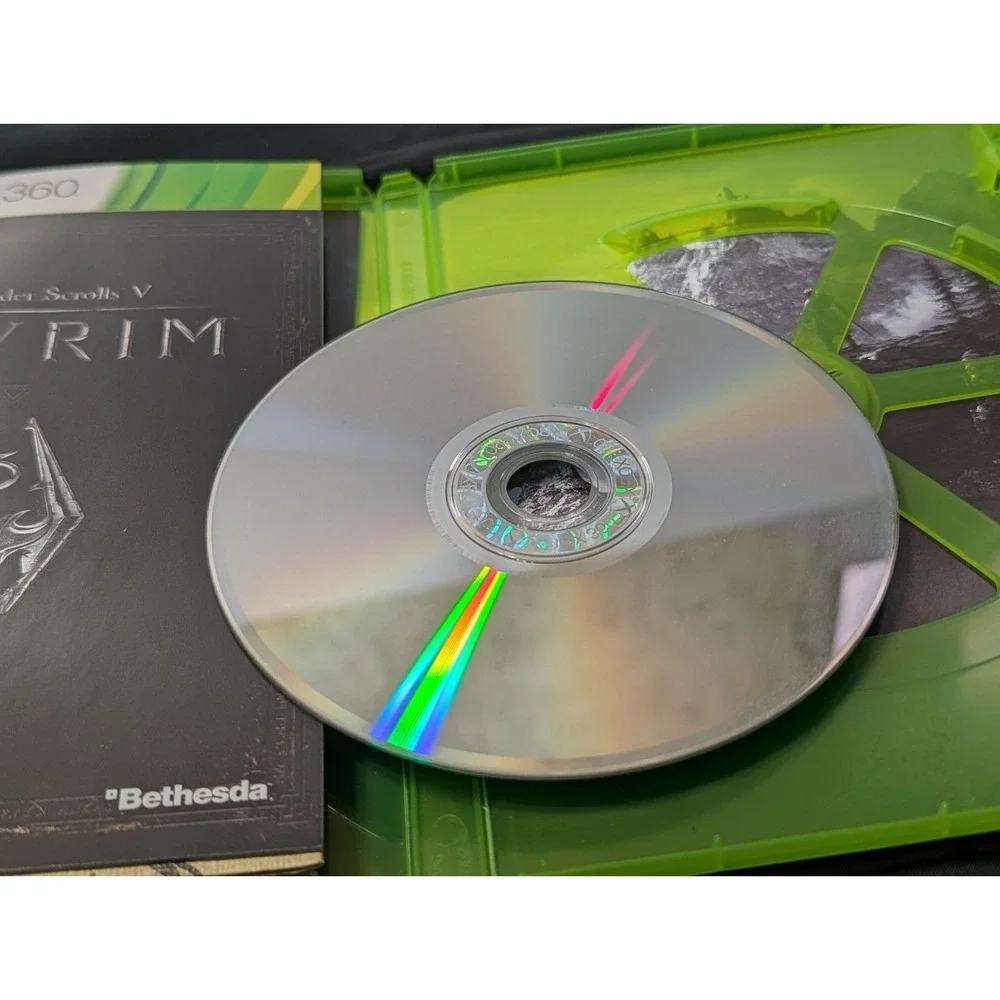 Skyrim Xbox 360 Game RPG Bethesda Complete CIB Includes World Map Tested